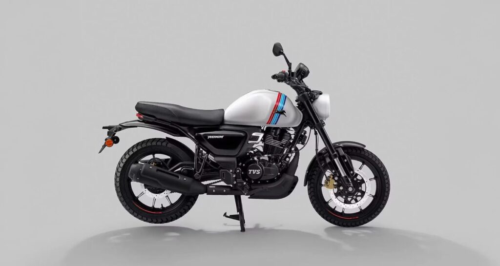 TVS Ronin Bike Review 2025: Price, Mileage, Features & Specs - Best Modern Retro Bike?